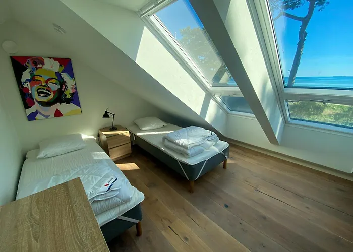 Vakantiehuis With Private Pier In Hou Odder