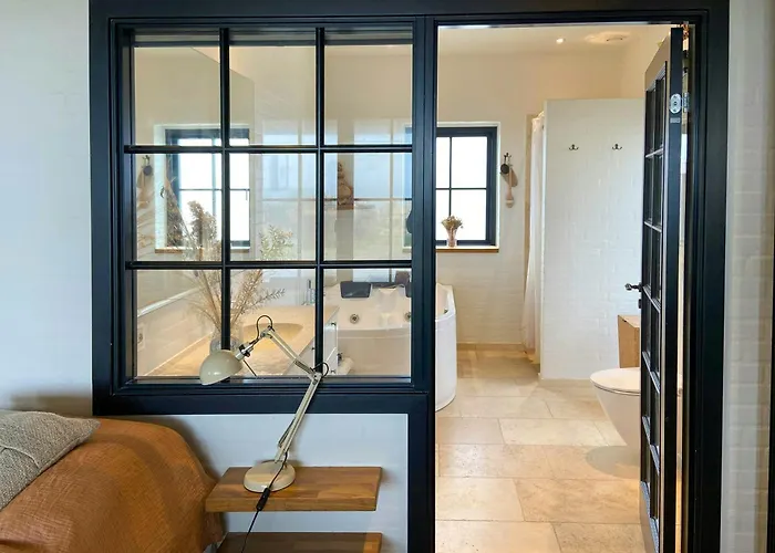 With Private Pier In Hou Сasa de vacaciones Odder