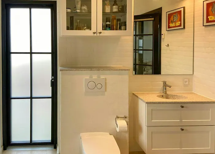 Vakantiehuis With Private Pier In Hou *